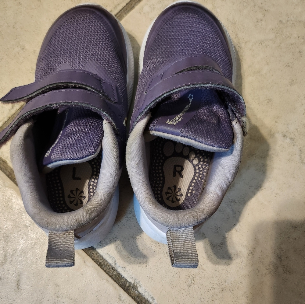 Nike - Picture 5 of 5